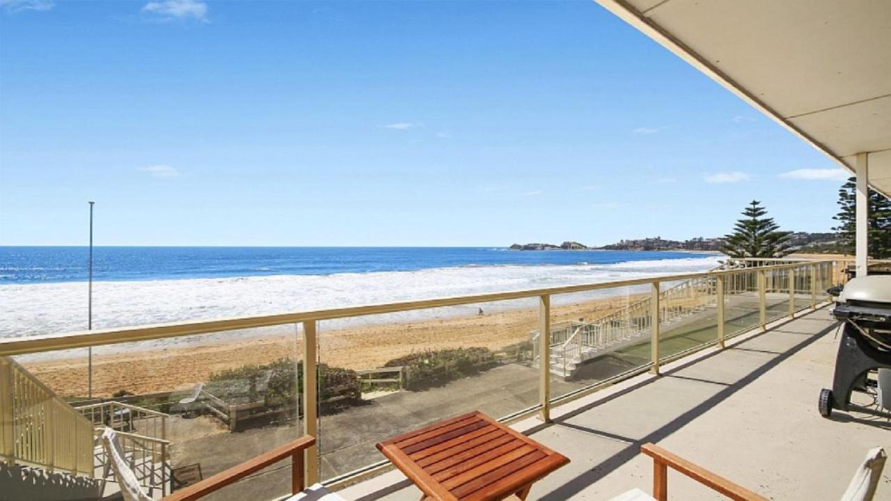 On The Beach #13 Beachfront, Ocean Views Accom Holidays Wamberal Exterior photo